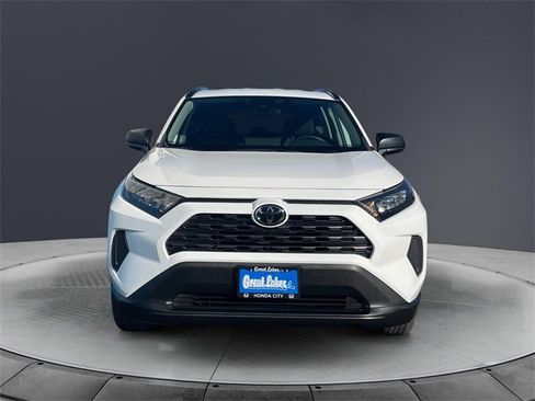 Used 2021 Toyota RAV4 LE image 8