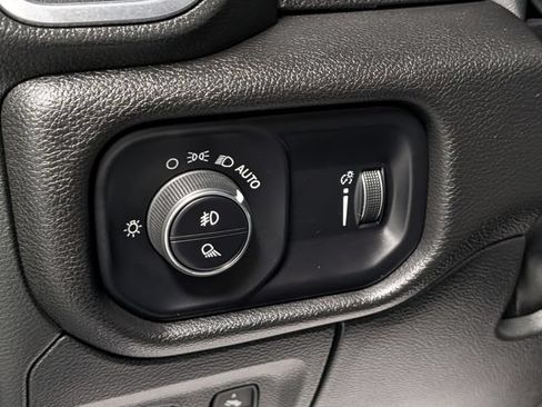 Used 2024 RAM 1500 Big Horn AWD/4WD image 16