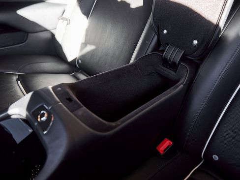 Used 2015 Rolls-Royce Wraith image 44