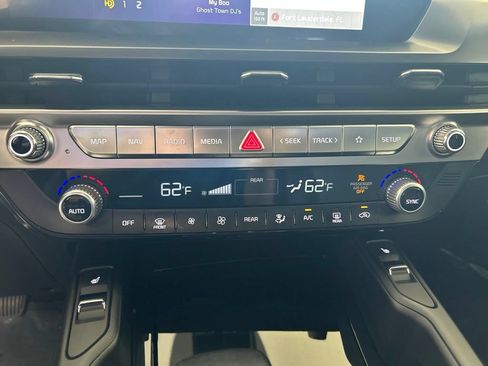 Used 2025 Kia Telluride S AWD/4WD image 49