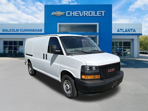 Used 2023 GMC Savana 2500 w/ Driver Convenience Package image 4