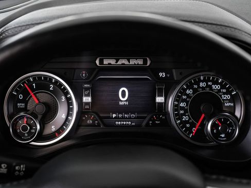 Used 2022 RAM 1500 Laramie AWD/4WD image 16