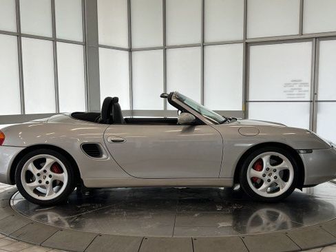 Used 2002 Porsche Boxster S RWD image 8