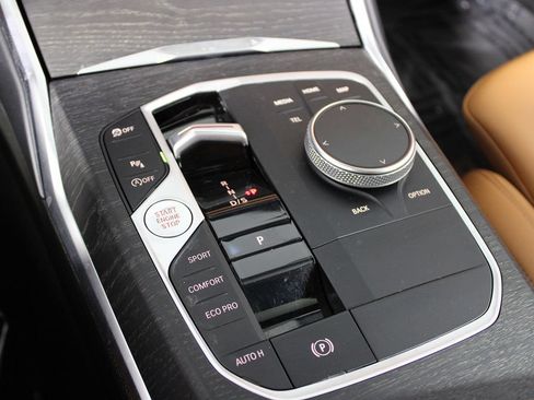 Used 2023 BMW 330i Sedan w/ M Sport Package RWD image 20