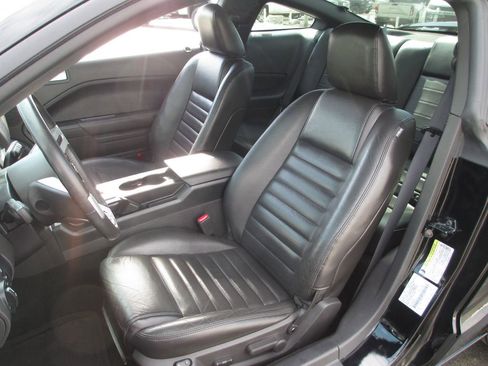Used 2005 Ford Mustang GT image 13