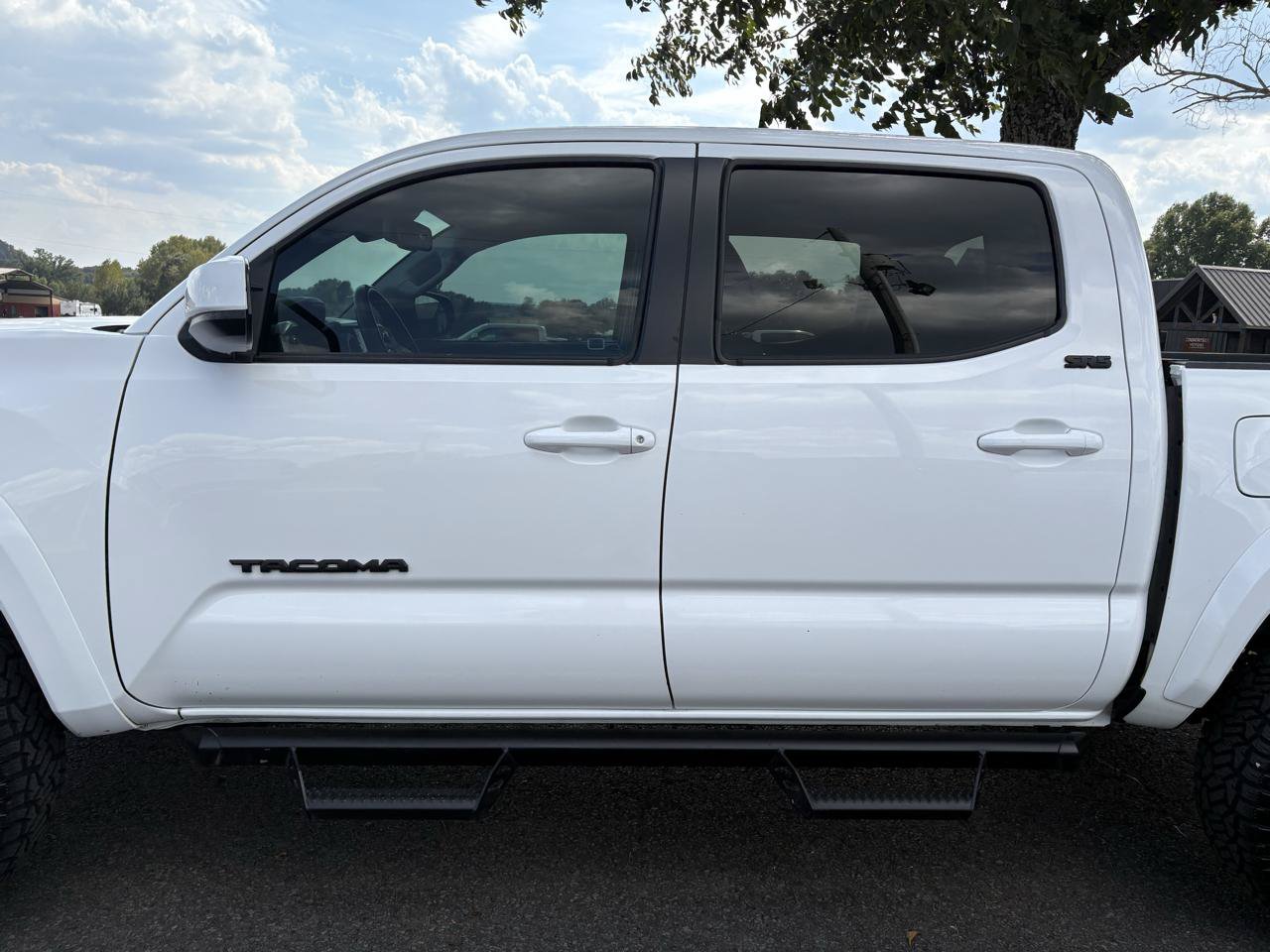 Used 2023 Toyota Tacoma SR5 RWD image 30