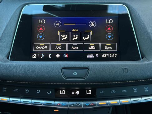 Used 2019 Cadillac XT4 Sport w/ Driver Awareness Package image 21