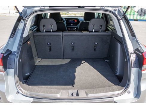 Used 2025 Chevrolet TrailBlazer LT AWD/4WD image 14