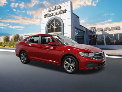 Used 2024 Volkswagen Jetta SE w/ Panoramic Sunroof Package