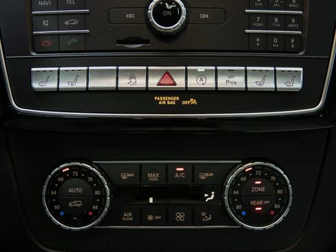 Used 2017 Mercedes-Benz GLS 550 4MATIC image 34