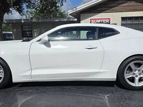 Used 2019 Chevrolet Camaro LT RWD image 3