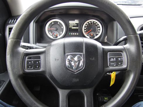 Used 2015 RAM 2500 Tradesman w/ Chrome Appearance Group image 13