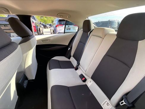 Used 2025 Toyota Corolla LE FWD image 20