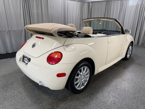 Used 2005 Volkswagen Beetle GLS FWD image 4