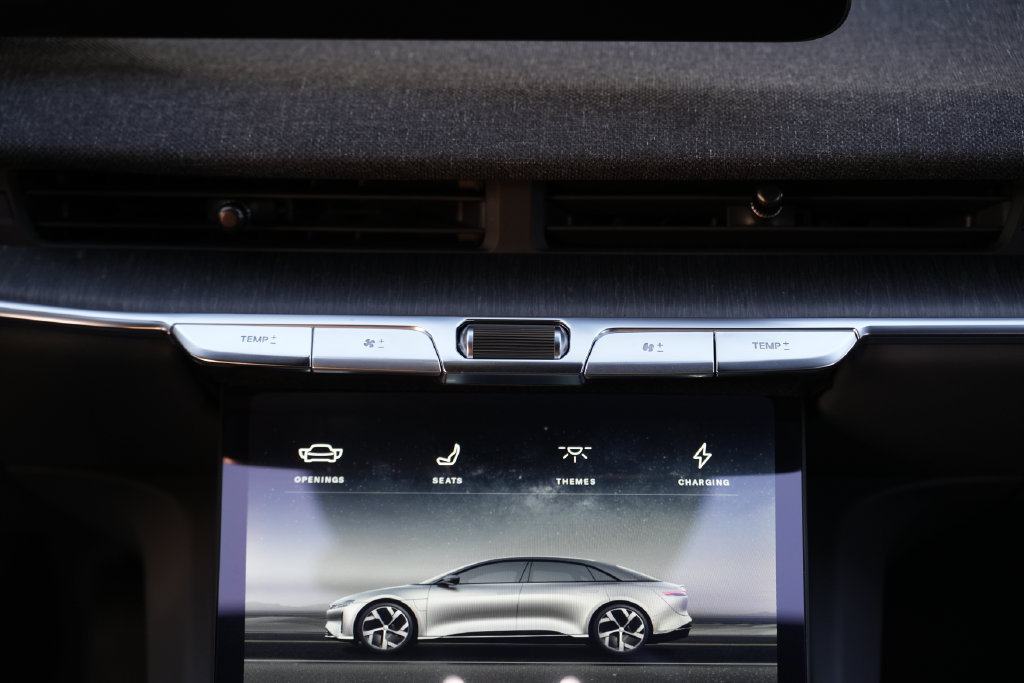 Used 2024 Lucid Air Pure RWD image 40