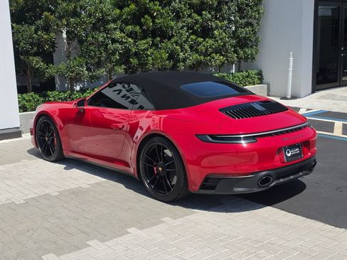 Used 2022 Porsche 911 Carrera GTS RWD image 3