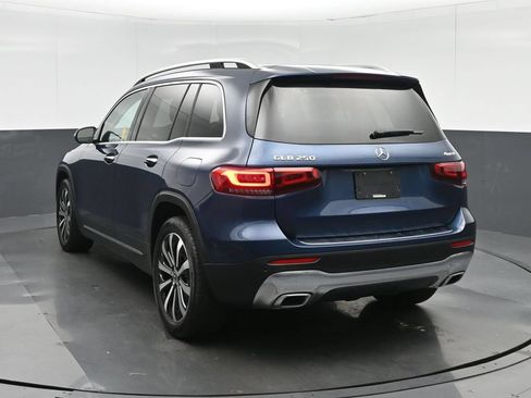 Used 2022 Mercedes-Benz GLB 250 4MATIC image 5