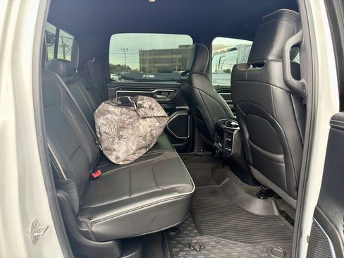 Used 2022 RAM 1500 Laramie w/ Sport Appearance Package image 12