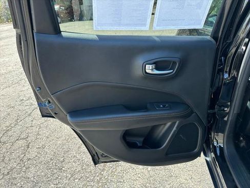 Certified 2018 Jeep Compass Limited w/ Navigation Group AWD/4WD image 26