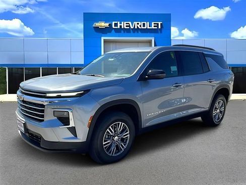 New 2026 Chevrolet Traverse LT w/ LPO, Floor Liner Package image 7