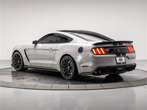 Used 2017 Ford Mustang Shelby GT350 image 3