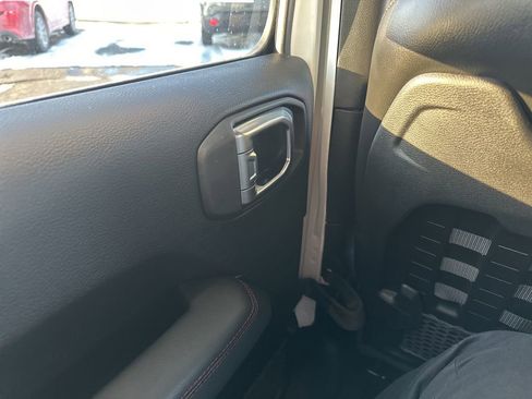 Used 2019 Jeep Wrangler Unlimited Rubicon image 32