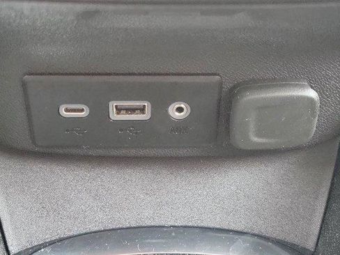 Used 2023 Chevrolet Malibu LT FWD image 29