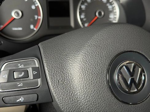 Used 2012 Volkswagen Jetta SE FWD image 29