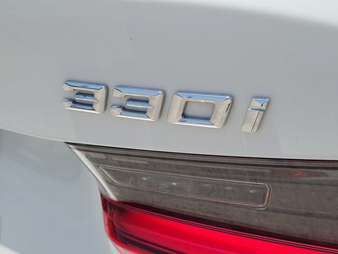 Used 2023 BMW 330i Sedan w/ Premium Package RWD image 11