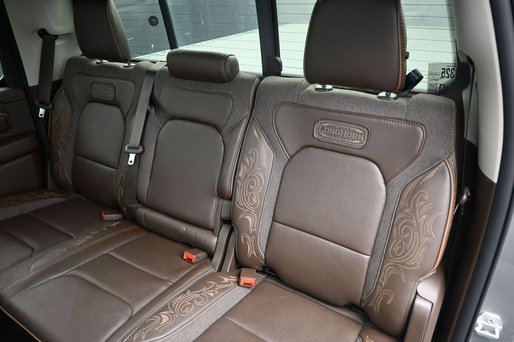 Used 2025 RAM 1500 Limited AWD/4WD image 19