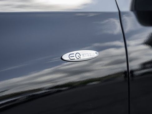 New 2025 Mercedes-Benz GLC 350e 4MATIC image 15