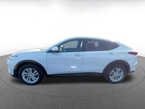 Used 2025 Buick Envista Preferred image 9