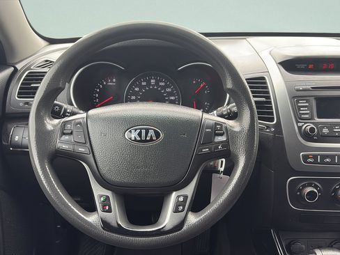 Used 2015 Kia Sorento LX AWD/4WD image 9
