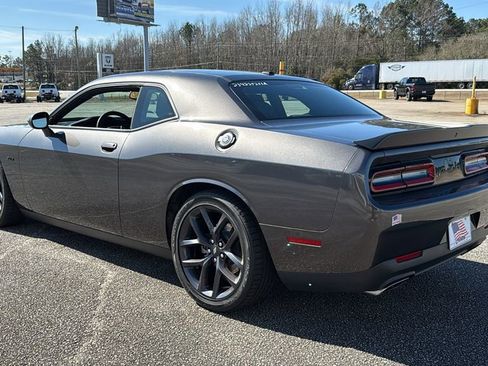 Used 2023 Dodge Challenger R/T w/ Blacktop Package image 6