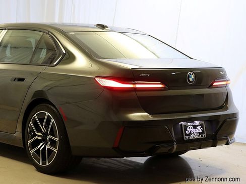 Used 2026 BMW 740i xDrive image 8