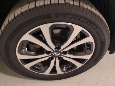 Used 2021 Subaru Forester Limited image 2