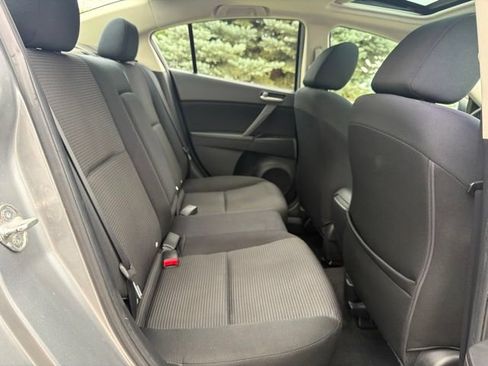 Used 2013 MAZDA MAZDA3 i Touring FWD image 24
