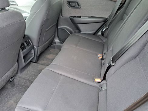 Used 2023 Nissan Rogue S image 20