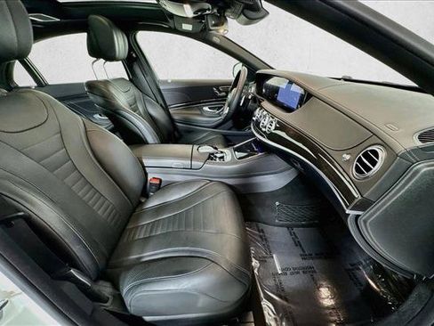 Used 2019 Mercedes-Benz S 560 Sedan image 27
