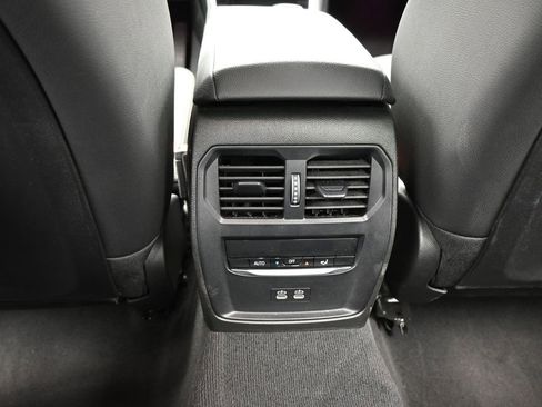 Used 2025 BMW 330i Sedan image 38