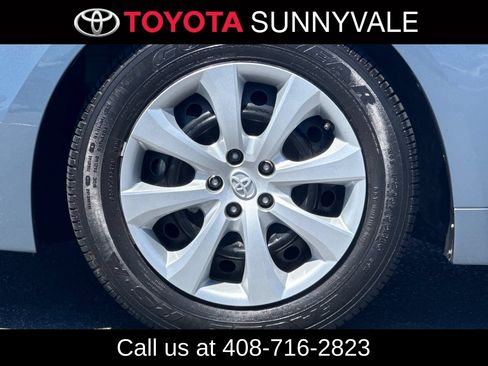 Used 2020 Toyota Corolla LE FWD image 12