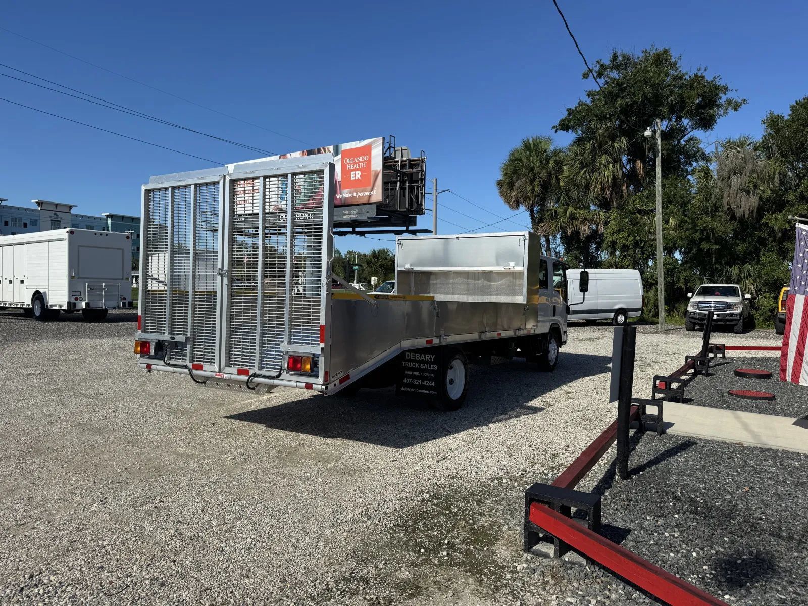 Used 2024 Isuzu NPR RWD image 6