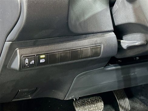 Used 2025 Toyota Corolla SE image 8