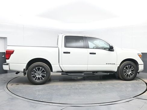 Used 2024 Nissan Titan SV w/ Accessory Utility Package image 11