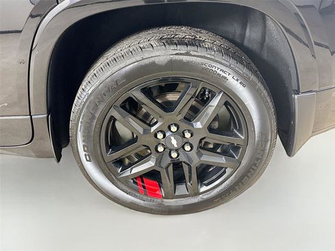 Used 2020 Chevrolet Traverse Premier w/ Redline Edition AWD/4WD image 32