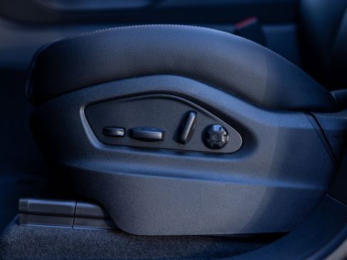 New 2026 Porsche Cayenne image 41