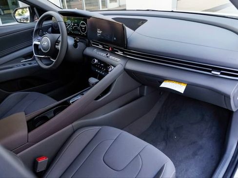 New 2025 Hyundai Elantra SEL FWD image 49