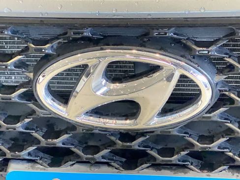 Used 2019 Hyundai Kona SE AWD/4WD image 10