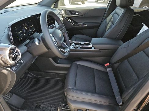 New 2026 Chevrolet Equinox LT image 18