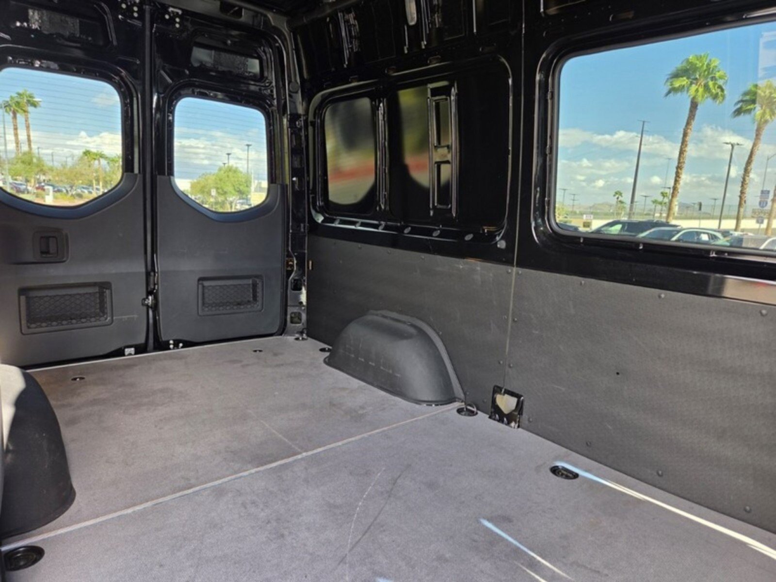 Used 2024 Mercedes-Benz Sprinter 2500 image 17